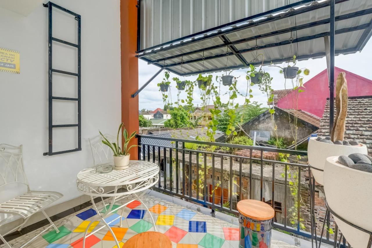 OYO 3496 Griya Gayatri Syariah Otel Melati Dış mekan fotoğraf